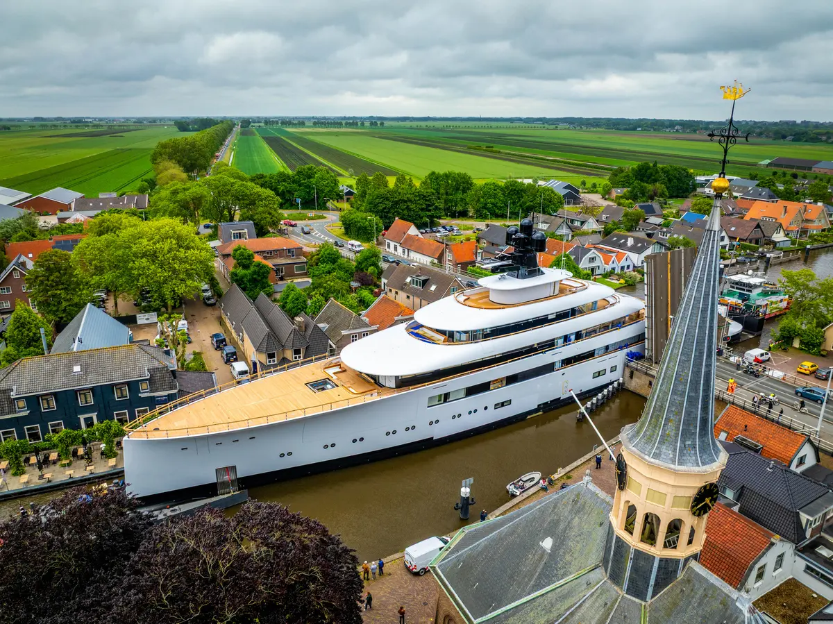 World’s Billionaire Population Surges to New Record High: UBS thumbnail