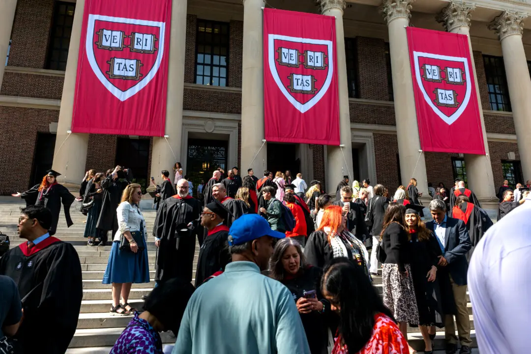 Education Groups Propose Minimum Teaching Workload for Public University Professors