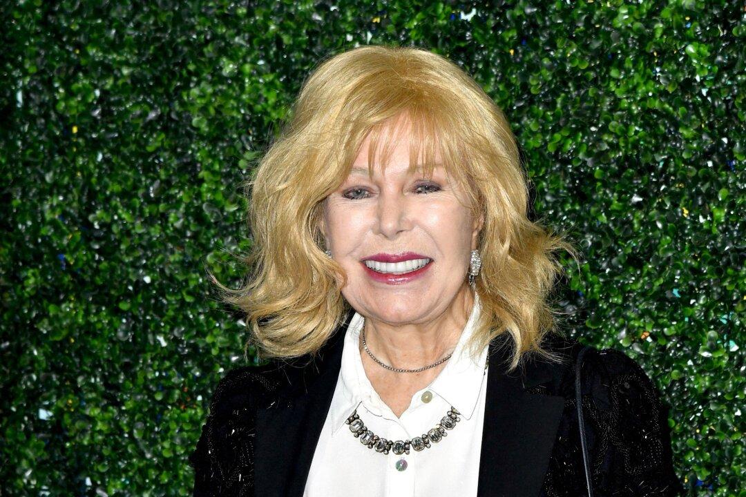 Loretta Swit, Emmy-Winning Star of ‘M.A.S.H.,’ Dies at 87
