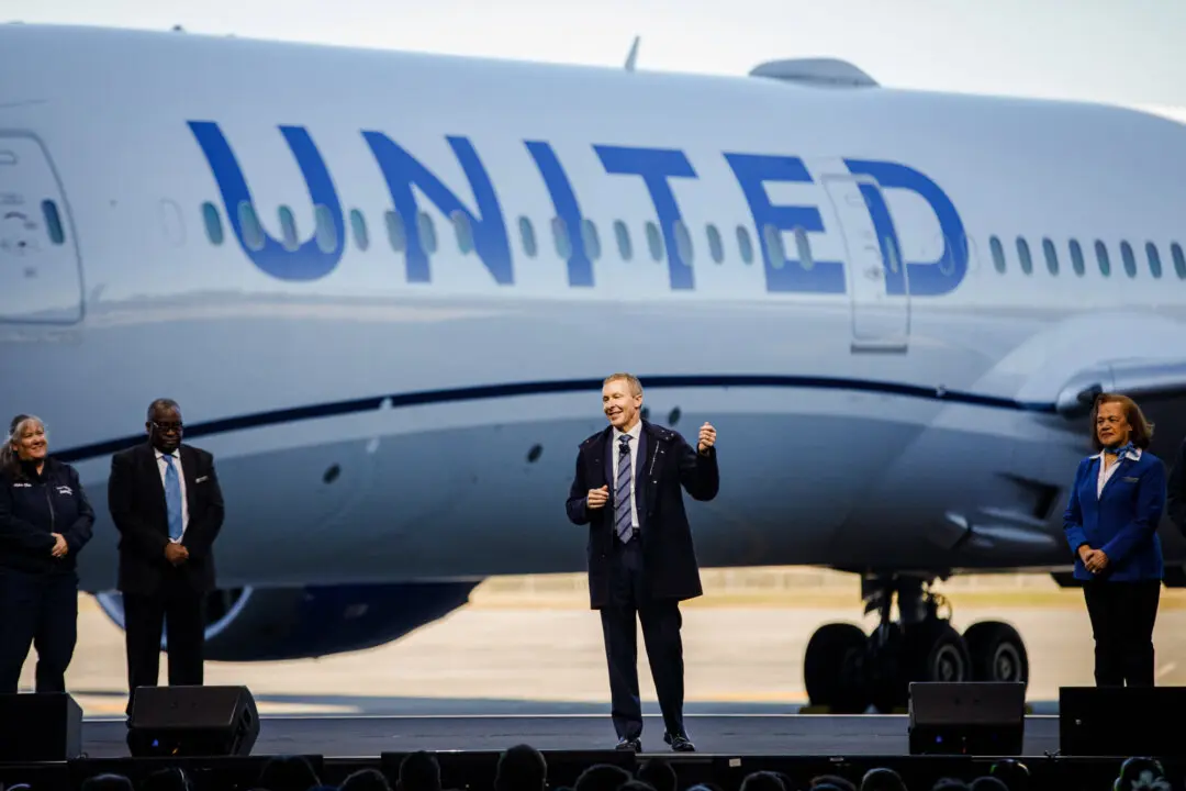 United Airlines Shrinks Economy, Expands Premium Seating in New 250-Plane Order