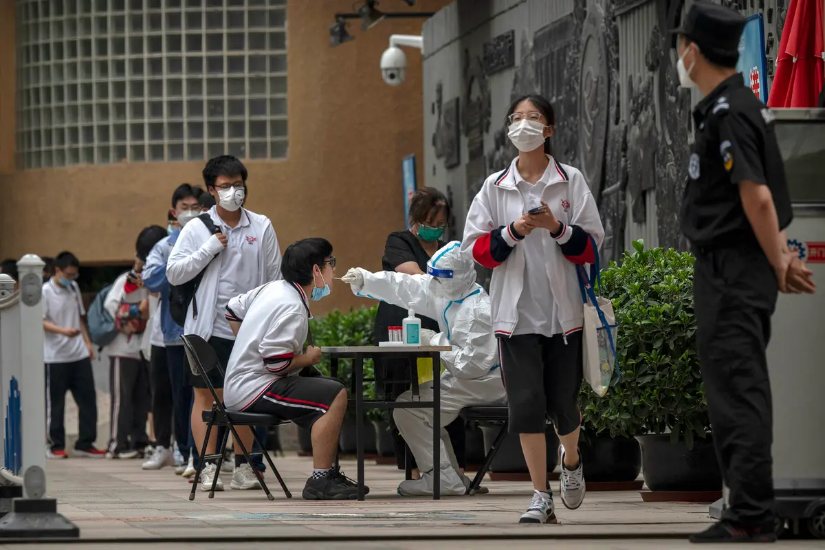 China’s COVID-19 Positivity Rate Exceeds 20 Percent; Hospitals Overcrowded With Patients: Doctors