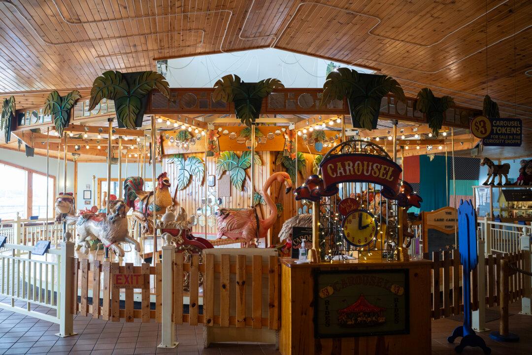 Minnesota’s Best Tourist Traps and Roadside Attractions