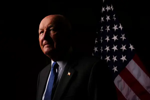 US Ambassador Says He Hopes Canadians Will Like His Country More Than China