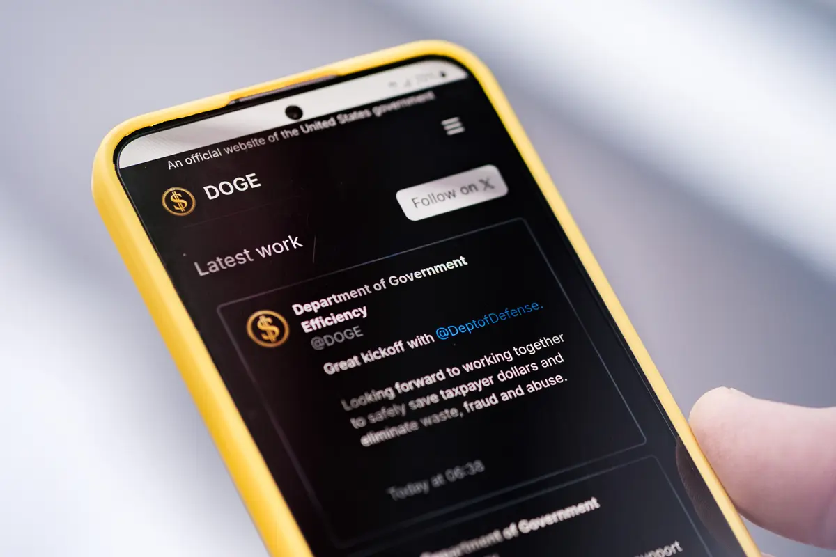 White House Denies Reports DOGE Doesn’t Exist Anymore, Says Agency Has No ‘Centralized Leadership’ thumbnail