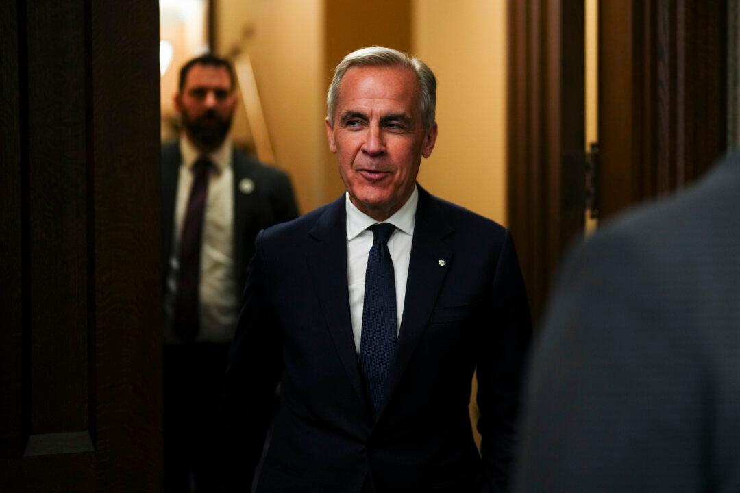 Feds Won’t Veto Provincial Objection to Pipelines, Carney Says