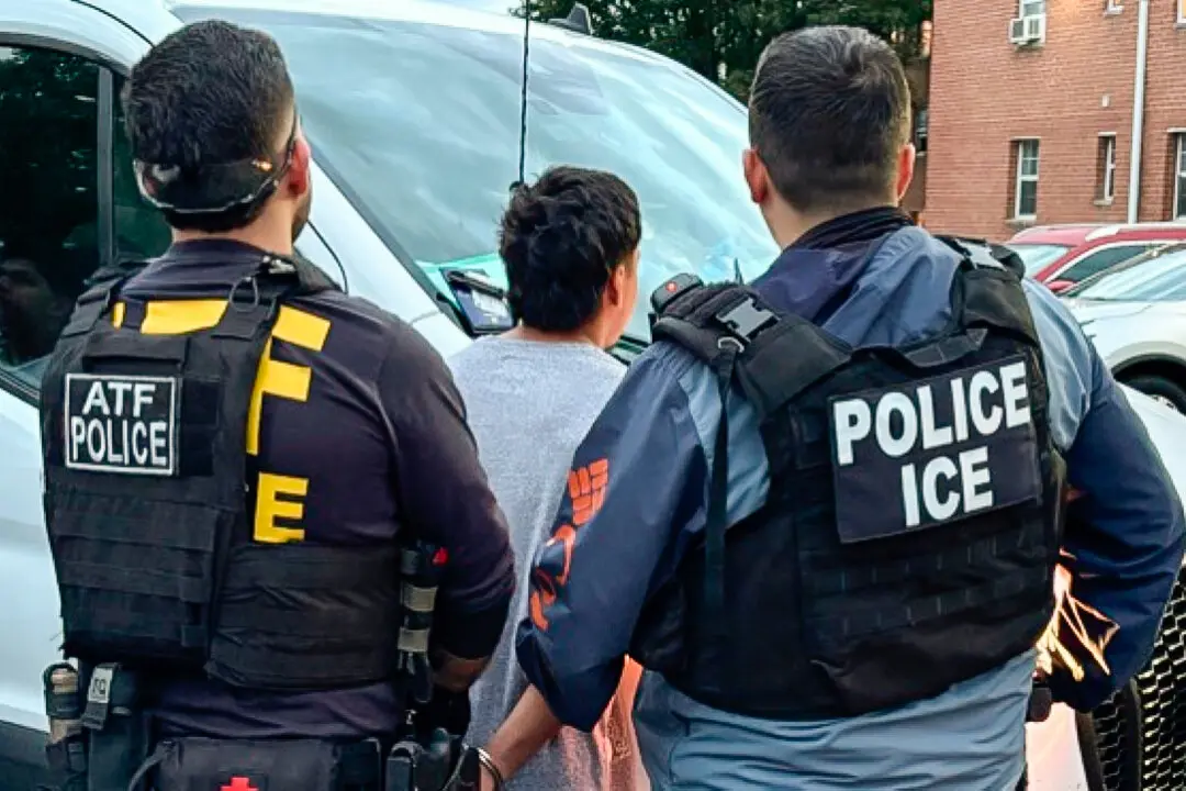 Wisconsin Supreme Court Takes Up Case Over County Sheriffs Honoring ICE Detainers