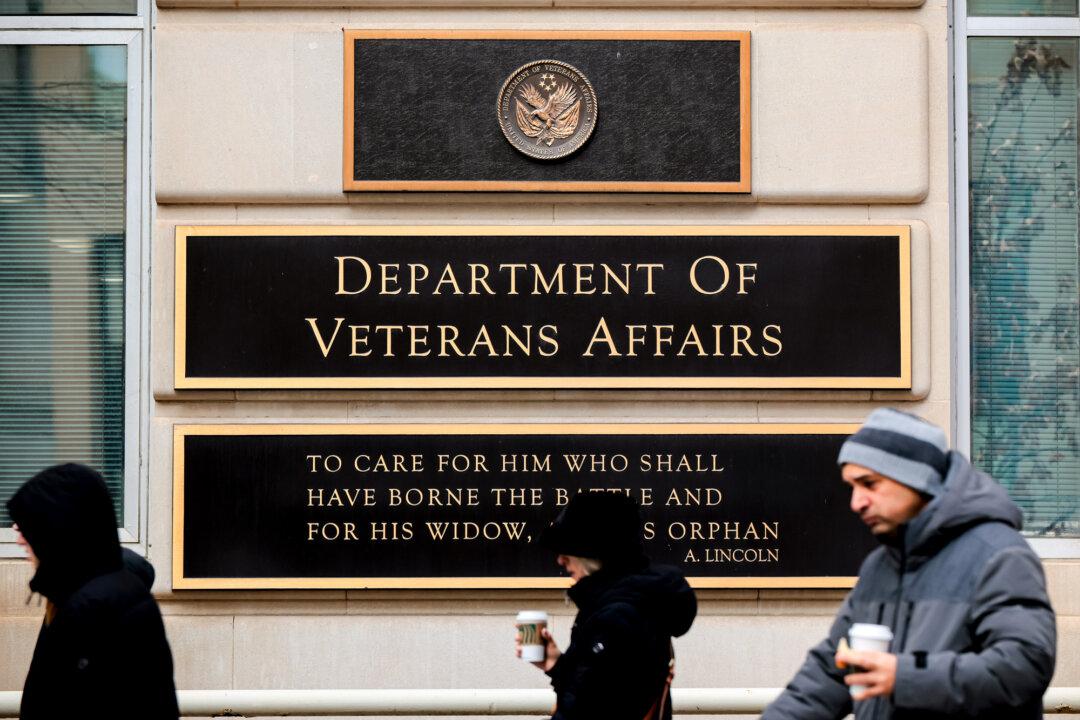 Judge Orders Veterans Affairs to Reinstate Collective Bargaining Agreement
