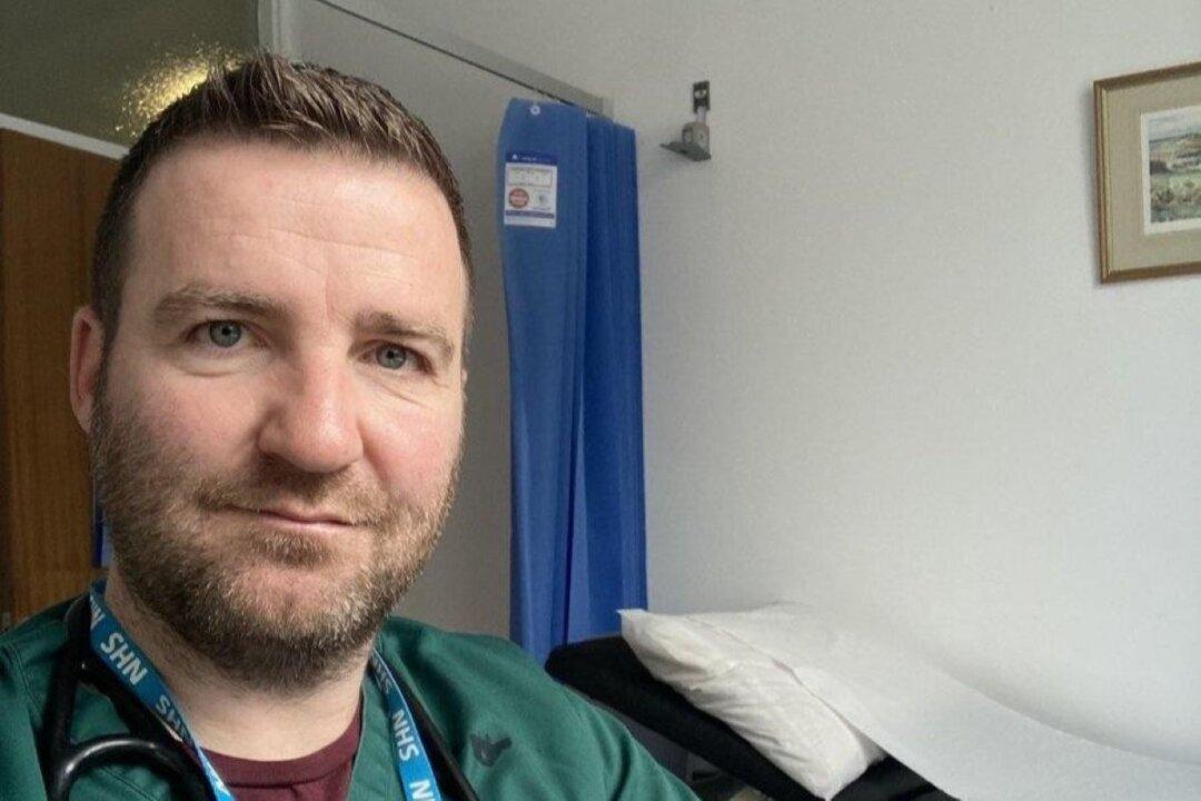 Doctor Who Spoke out Against COVID-19 Vaccines Faces Being Struck Off for Misconduct