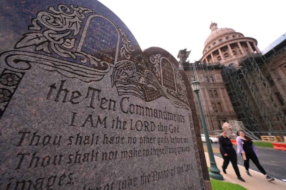 Appeals Court Approves Ten Commandments in Texas Schools: What to Know
