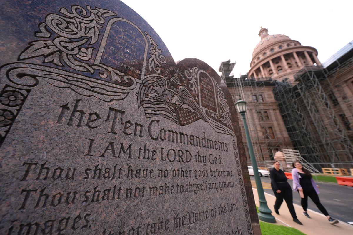Appeals Court Approves Ten Commandments in Texas Schools: What to Know
