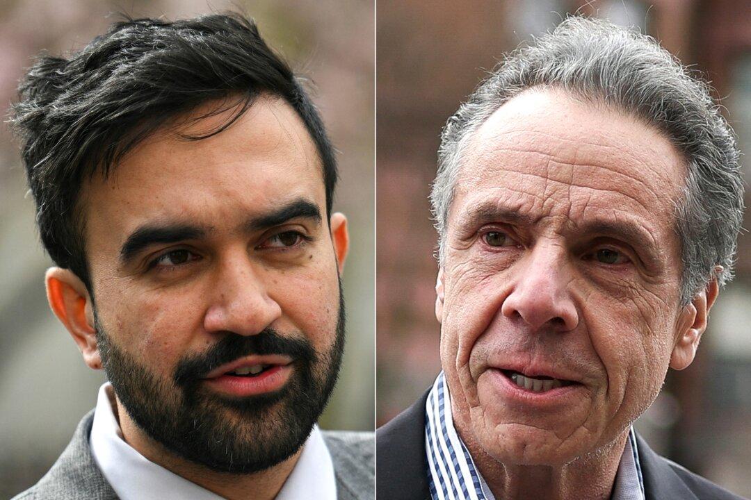 Trump Urges Voters to Support Cuomo on Eve of NYC Mayoral Election