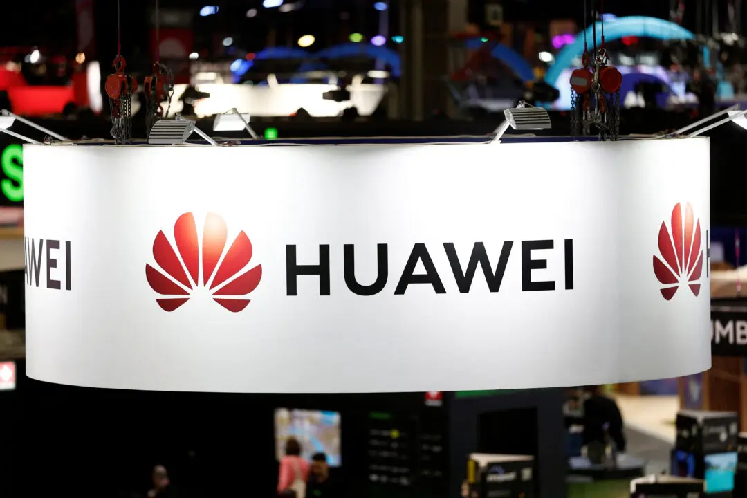 EU Phase-Out of High-Risk Tech Targets Huawei, Chinese Companies