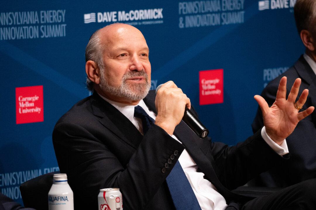 Lutnick: Beijing ‘Eating’ Majority of China’s 52 Percent Average Tariffs