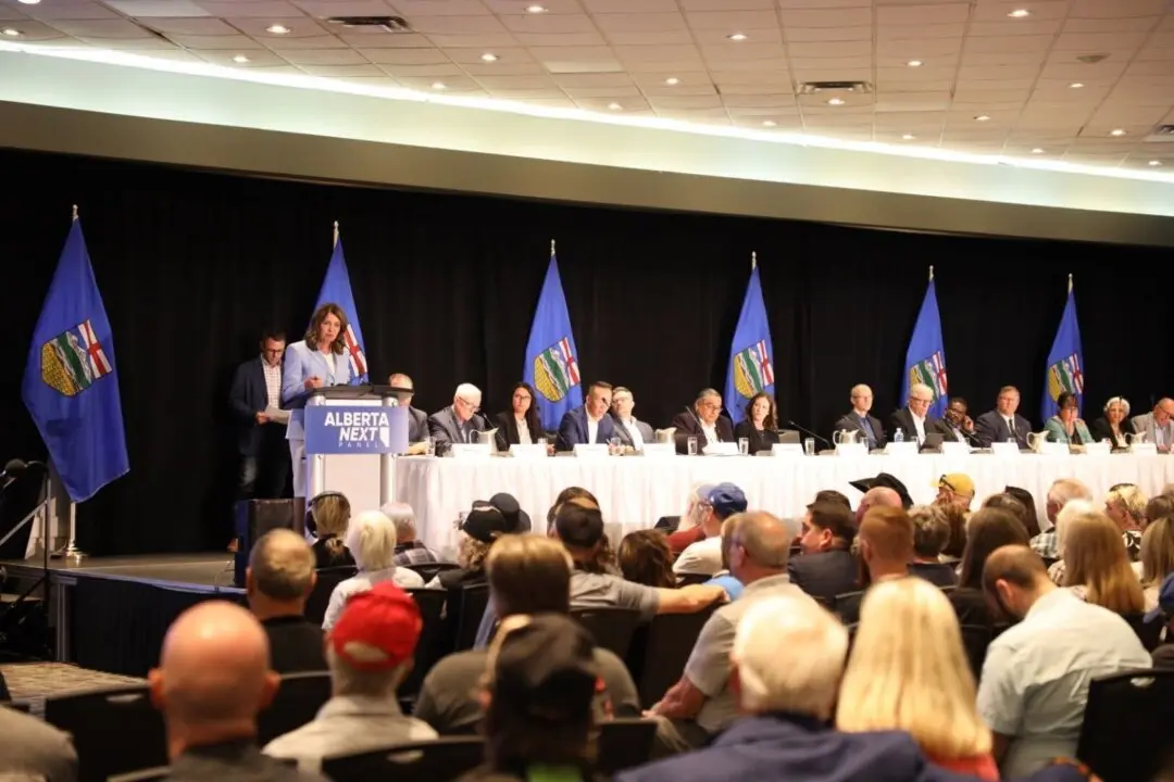 Holding Referendums on Immigration and Provincial Pension Among ‘Alberta Next Panel’ Recommendations