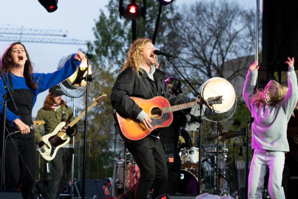 Court Permits Church’s Lawsuit Against Montreal Over Fine Tied to US Christian Musician Event