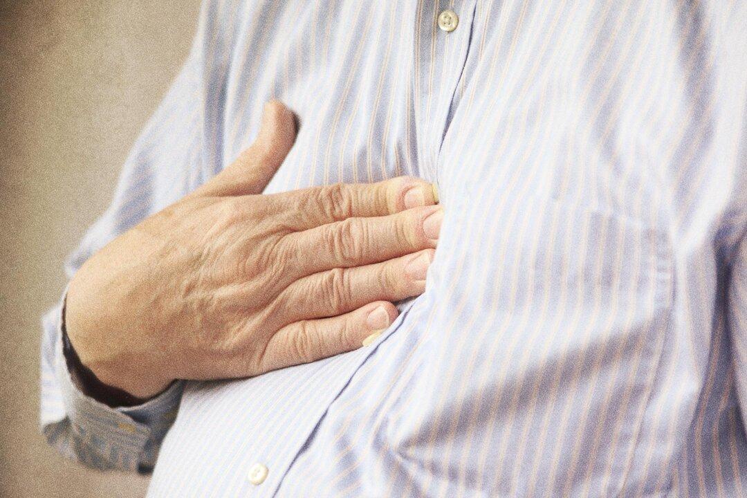 2 TCM Foods and 4 Acupressure Points to Soothe Acid Reflux