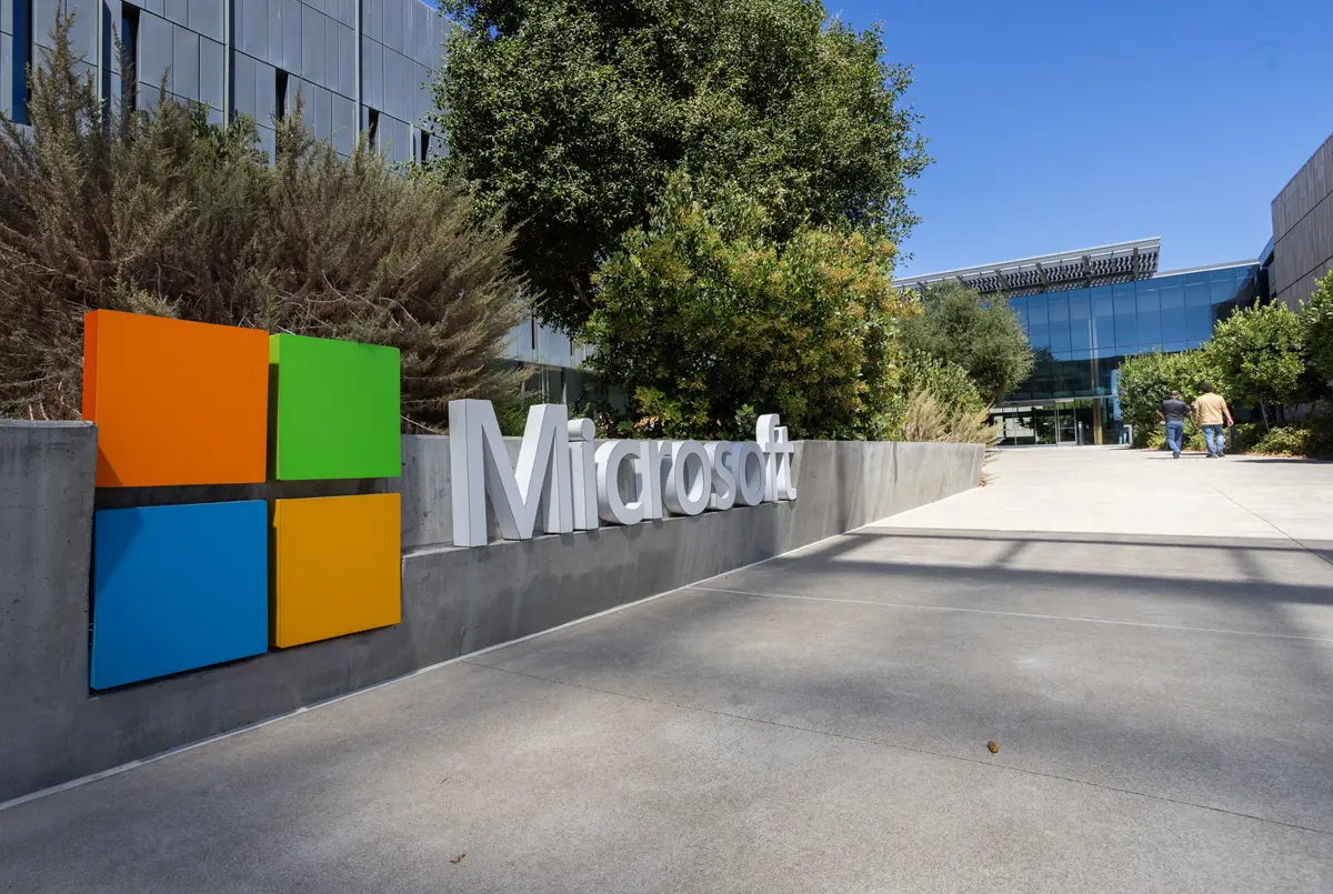 Microsoft Loses $357 Billion in Market Value in Worst Drop Since 2020