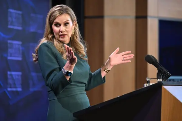 Australia’s eSafety to Track Teen Well-Being After Under-16 Social Media Ban