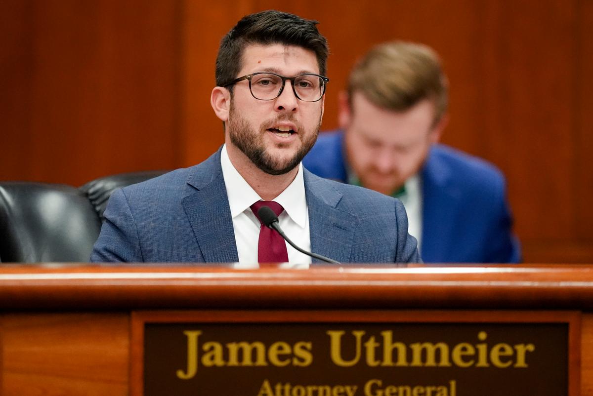 Florida AG Forms Dedicated Unit to Investigate Companies’ Ties With CCP thumbnail