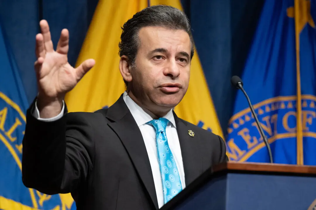 FDA Names New Top Drug Regulator