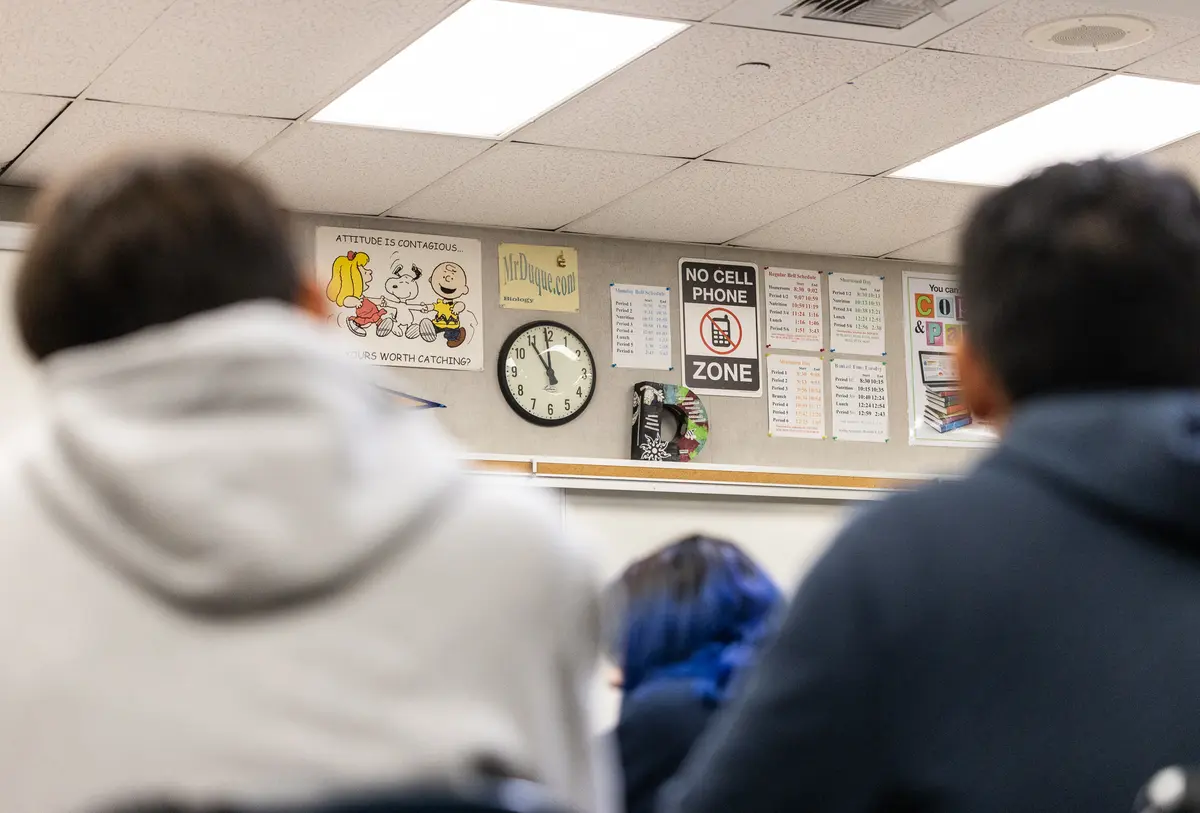 Los Angeles Schools Move to Limit Classroom Screen Time