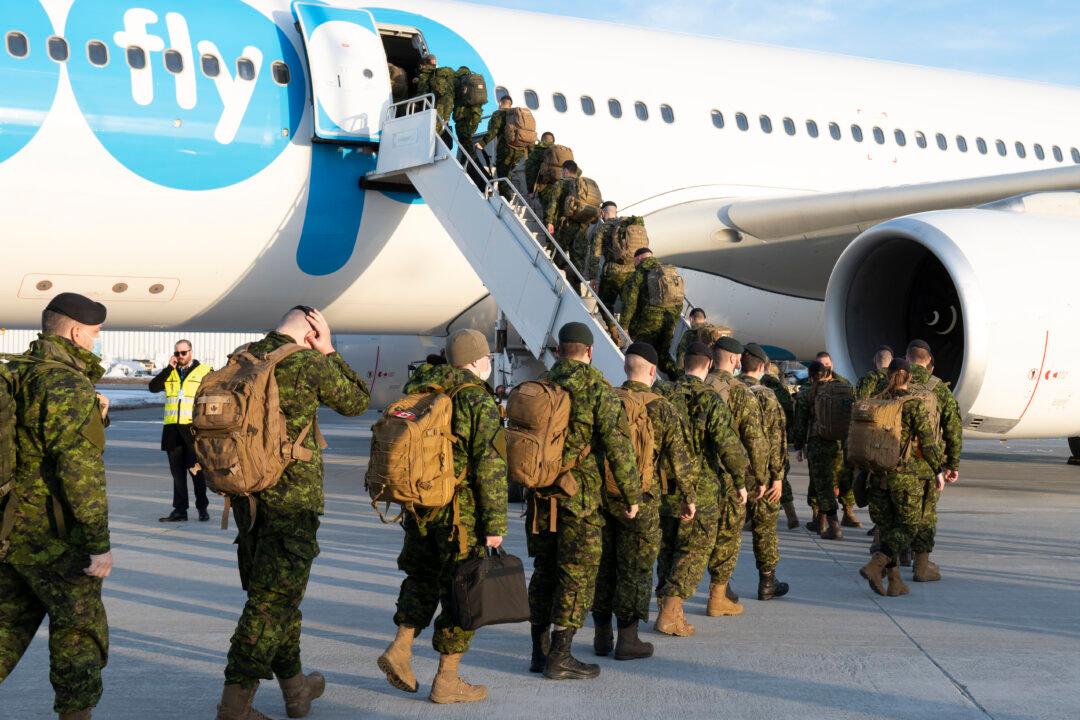 Canadian Military Says 27 Percent of Applicants Are Permanent Residents