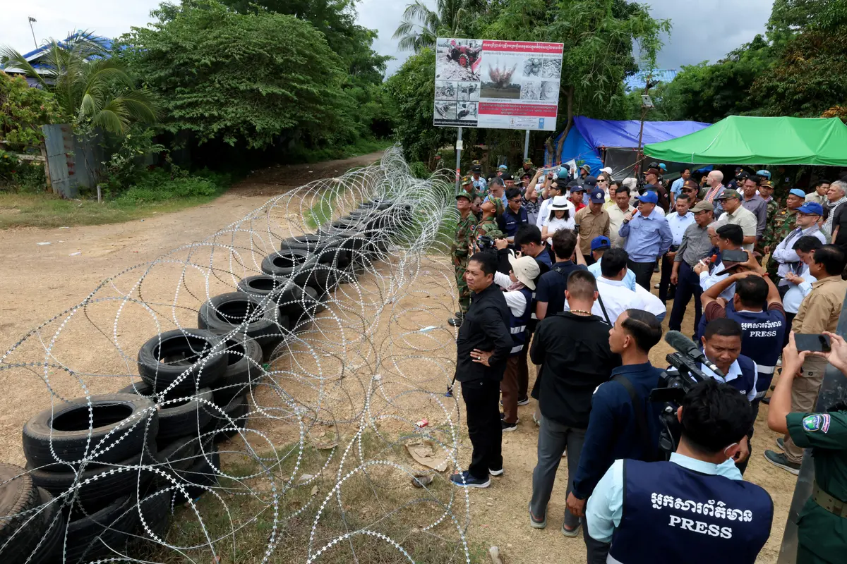 Thailand Launches Airstrikes Against Cambodia After Deadly Border Clashes thumbnail