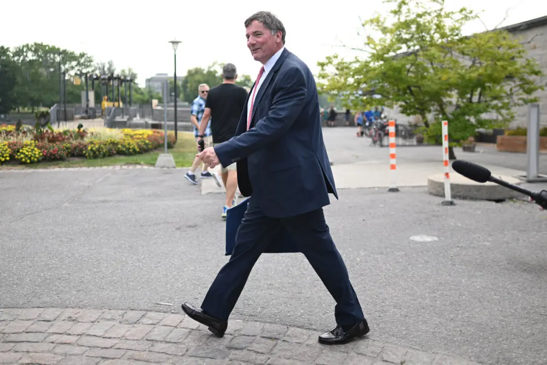 Minister LeBlanc Says He’s ‘Reassured’ by Talk With Trump Trade Official