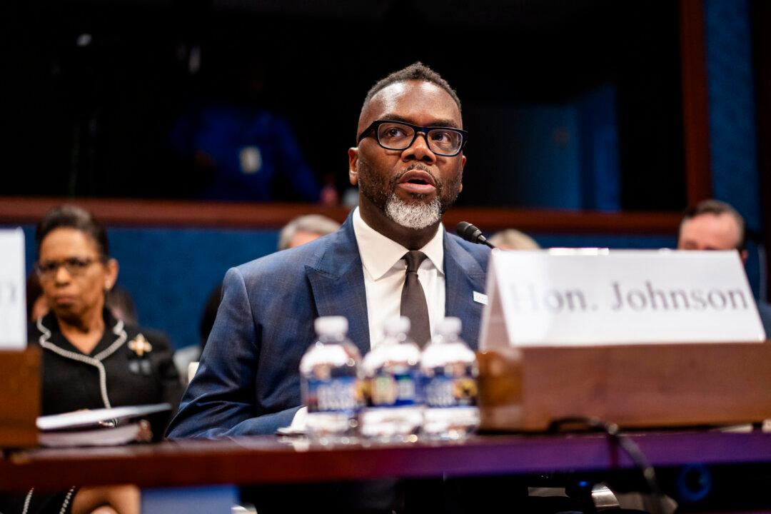 Chicago Mayor’s Budget Proposes Head Tax, New Levies on Cloud, Social Media, Yachts