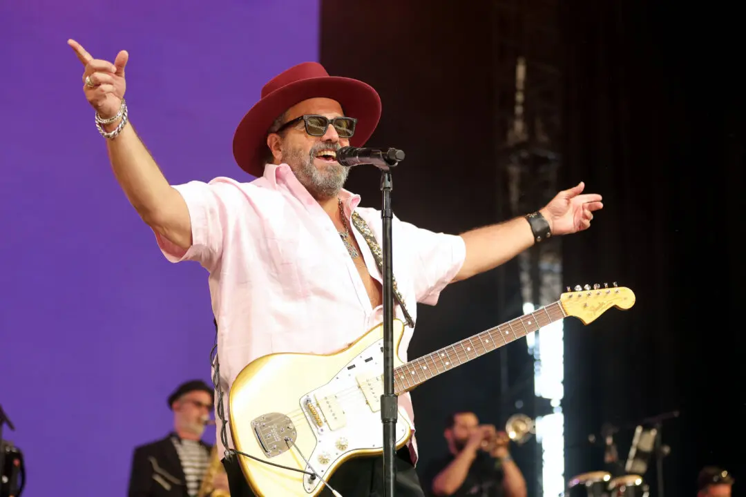 Mavericks Frontman and Award-Winning Musician Raul Malo Dies at 60
