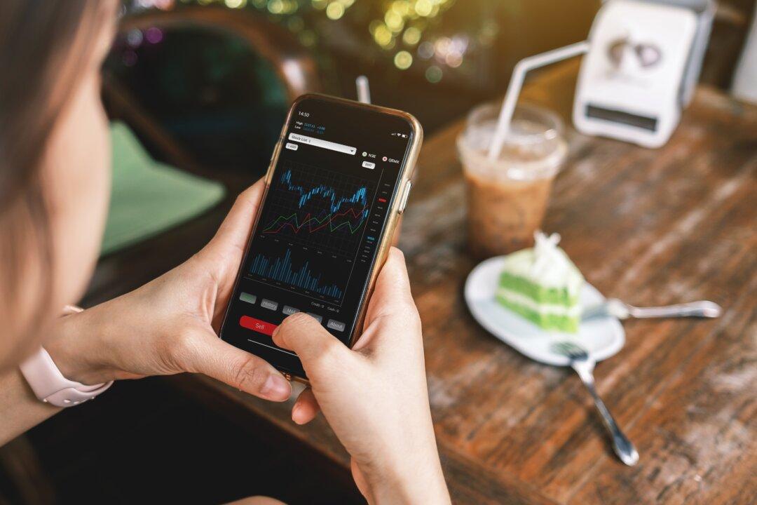 ASIC Warns ‘Finfluencers’ Over Unlicensed Advice Targeting Young Australians