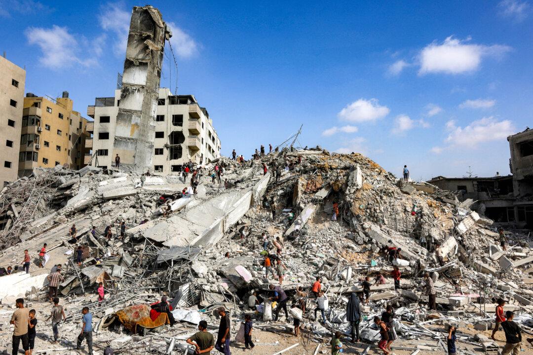 Israeli Military Calls for Full Evacuation of Gaza City