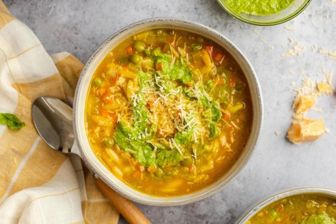 Vegetable Soup With Pesto