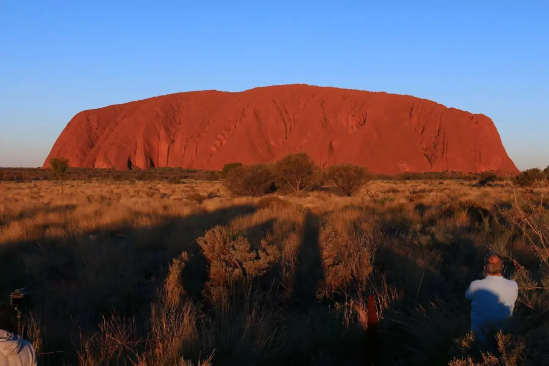 Uluru’s Ayers Rock Resort to Be Sold to US Company