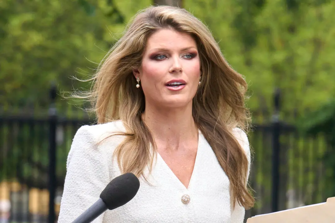 Judge Weighs Attempts to Dismiss Comey, James Cases Over Prosecutor’s Appointment