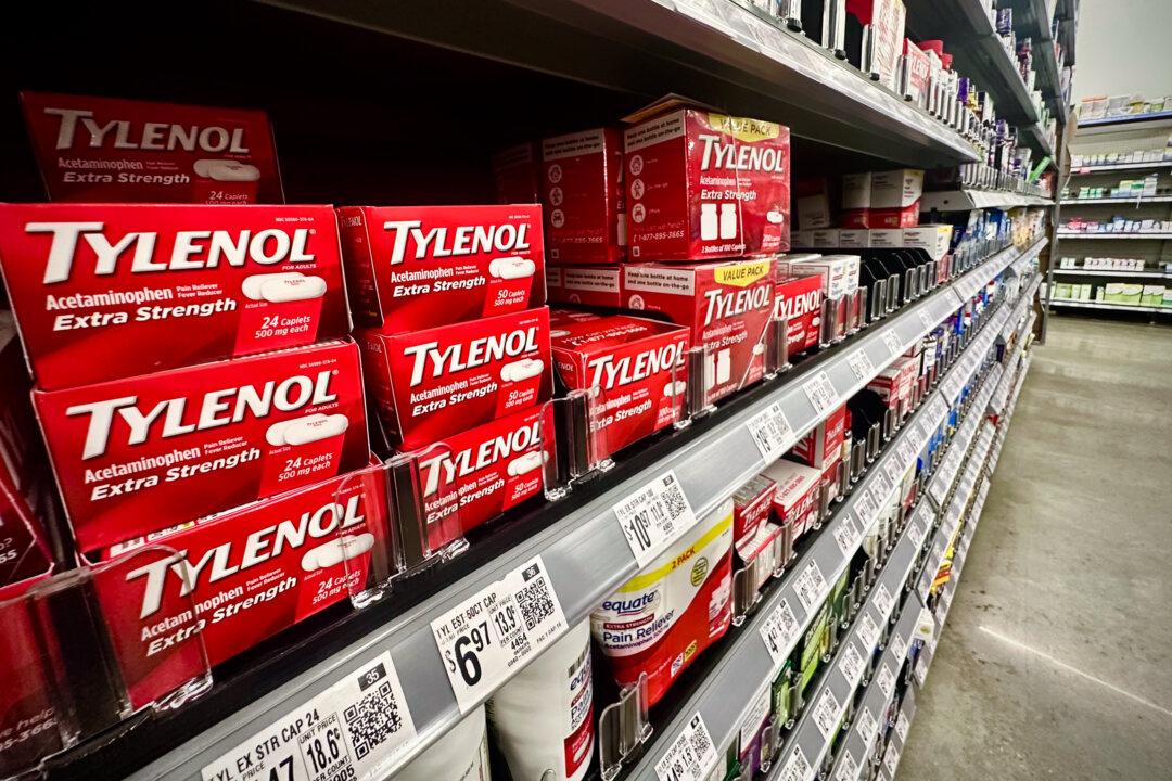 Tylenol Manufacturer Resists Proposed Label Changes