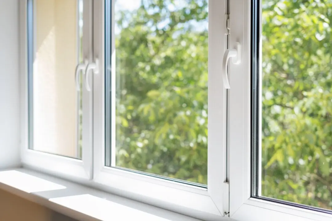 Ask the Builder: The Best Way to Clean Glass