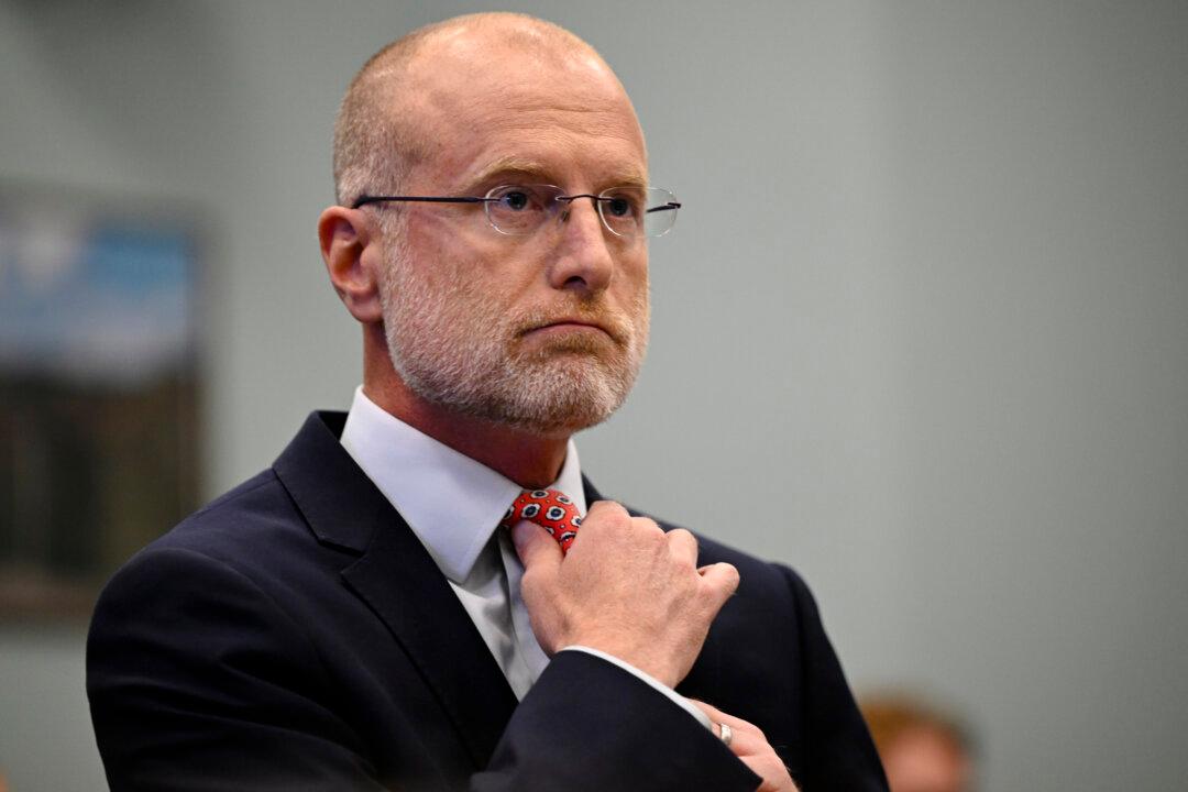 Trump Opposes Lifting Broadcast Ownership Cap