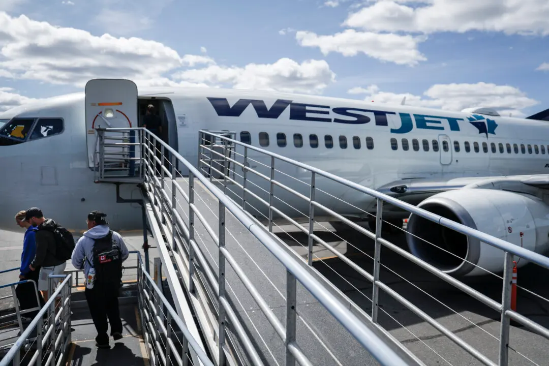 Air Transat, WestJet Reducing Flight Capacity Amid Rising Jet Fuel Costs