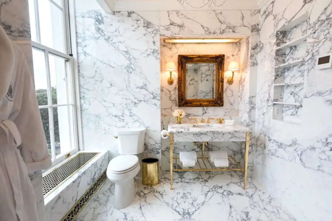 Trump Reworks Lincoln Bathroom Amid Broader White House Renovations