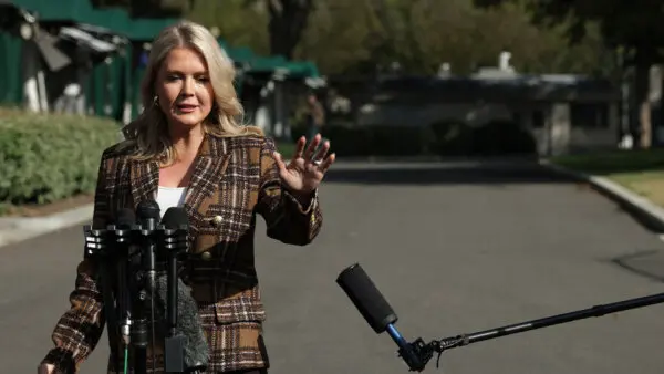 REPLAY: White House Press Secretary Speaks to Reporters on Trade Talks