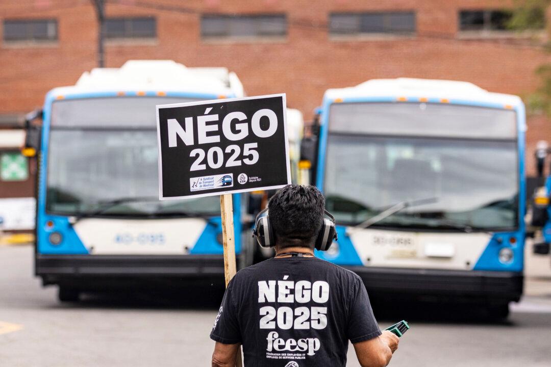 With Negotiations at an Impasse, Montrealers Brace for Four-Week Transit Strike