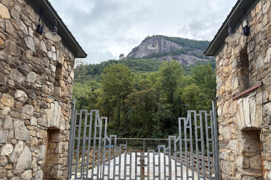 Chimney Rock: Stalwart in Stone