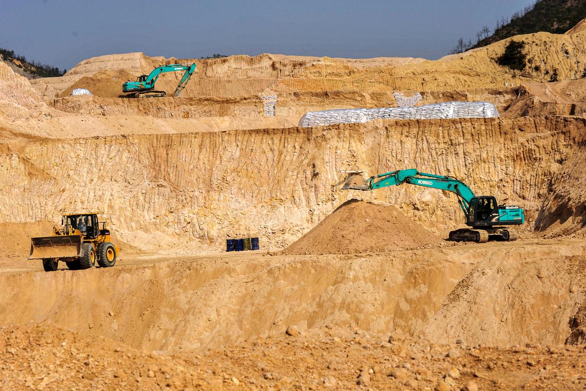 EU Looks to Partner With US, G7 to Counter China’s Rare Earth Restrictions