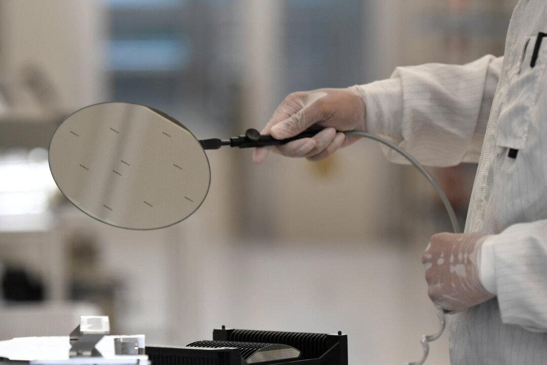 Chipmaker Nexperia’s China Arm Tells Staff to Ignore Dutch HQ, Deepening Semiconductor Split