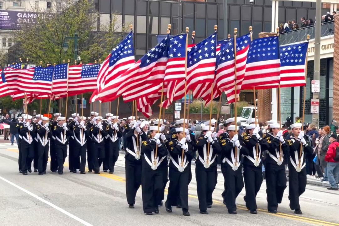 Philadelphia Grand Parade Celebrates 250th Anniversary of US Navy and Marine Corps