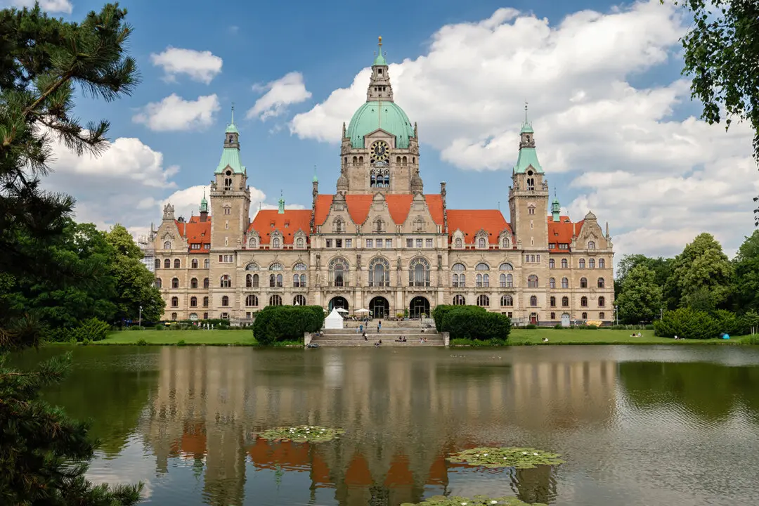 Hannover’s New Town Hall: Historical Elegance With Modern Utility