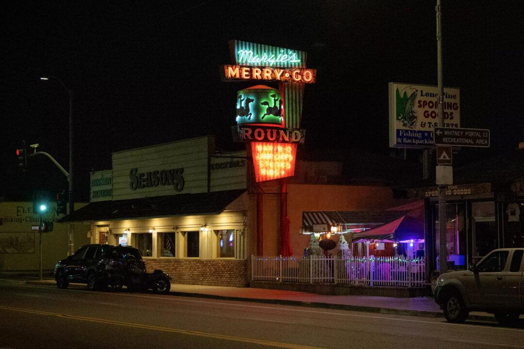 Mt. Whitney Hikers Love This Chinese Restaurant Pitstop That Looks Like a Merry-Go-Round