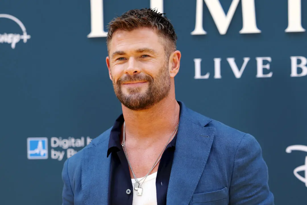 Chris Hemsworth Embarks on ‘Road Trip to Remember’ With Father Following Alzheimer Diagnosis