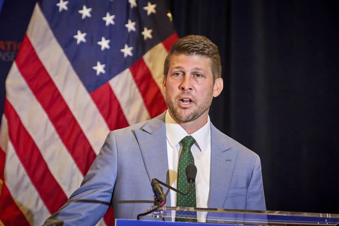 Florida Sues California, Washington State, for Allegedly Ignoring Federal Commercial Driving Rules